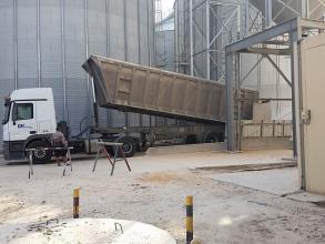 Perry of Oakley maize unloading system Flaking Mill Upgrade